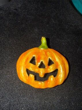 Adorable Vintage  Pumpkin Jack-O'-Lantern Brooch enameled 1.75” x 2”